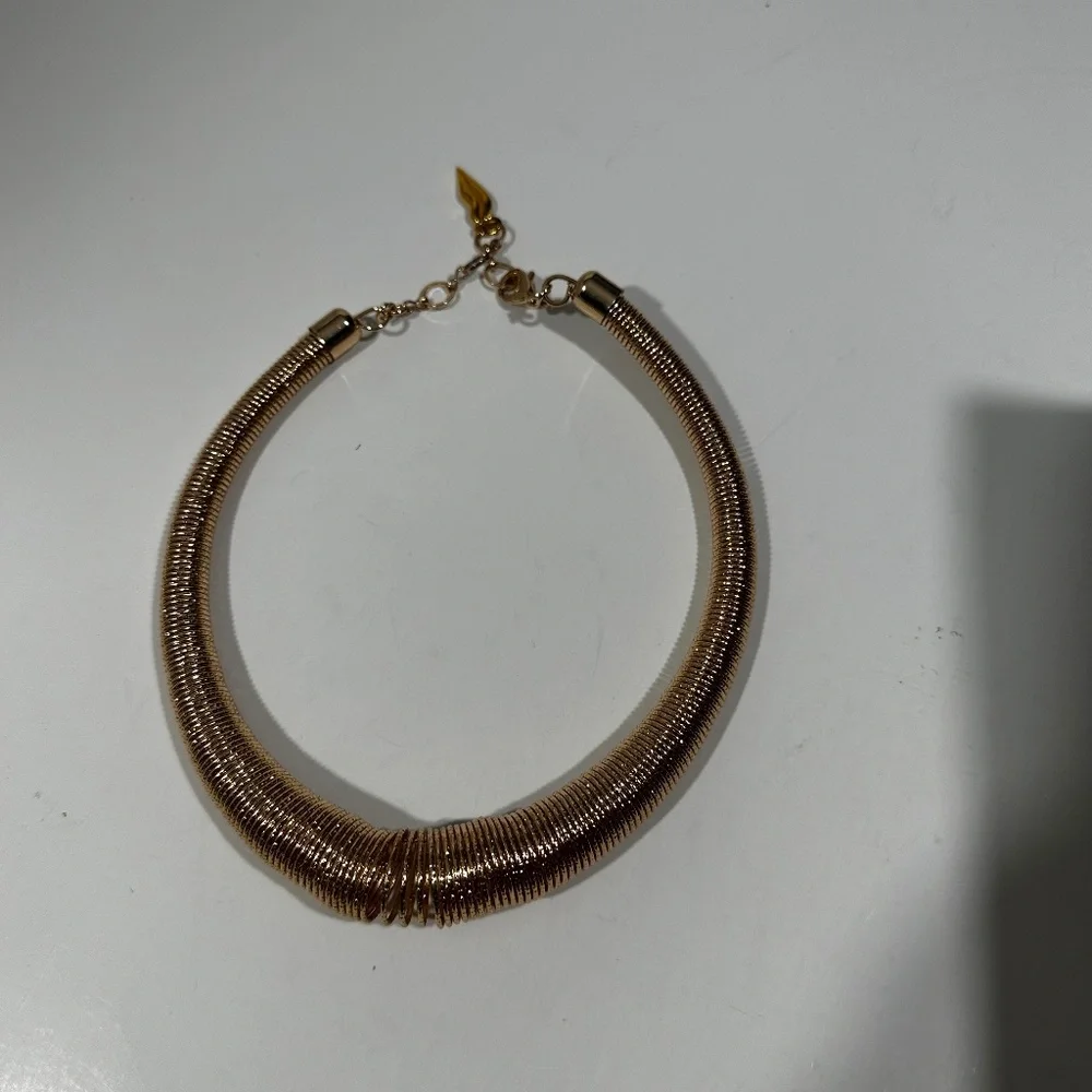 DVF Diane Von Furtenberg Choker‎ necklace in Gold